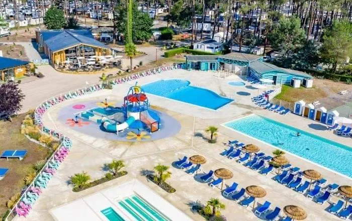 Kemp Mobil-home Mick Et Stefie *