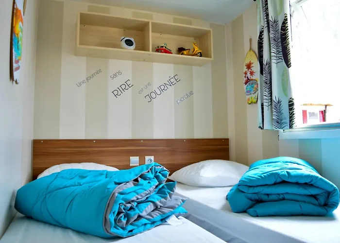 Camping Mobil-home Mick Et Stefie *